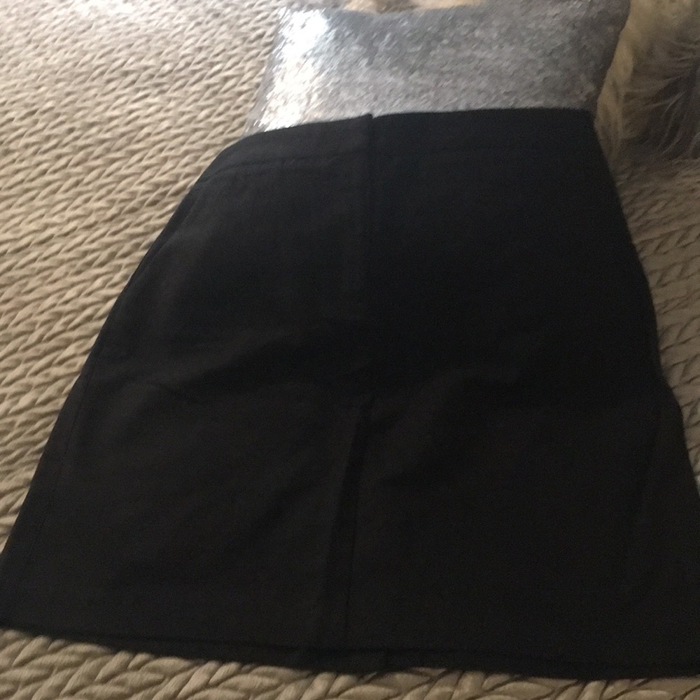 Women min black Skirt
